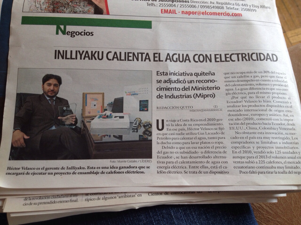 Recorte de prensa El Comercio / Revista Líderes: Inlliyaku calienta el agua con electricidad